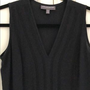 Pea in the Pod Sleeveless Black Blouse XS